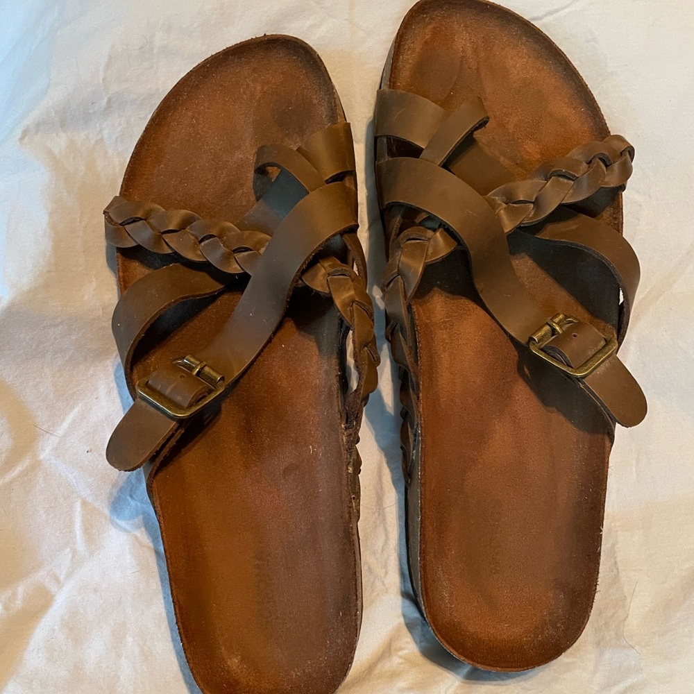Ladies slip on sandals